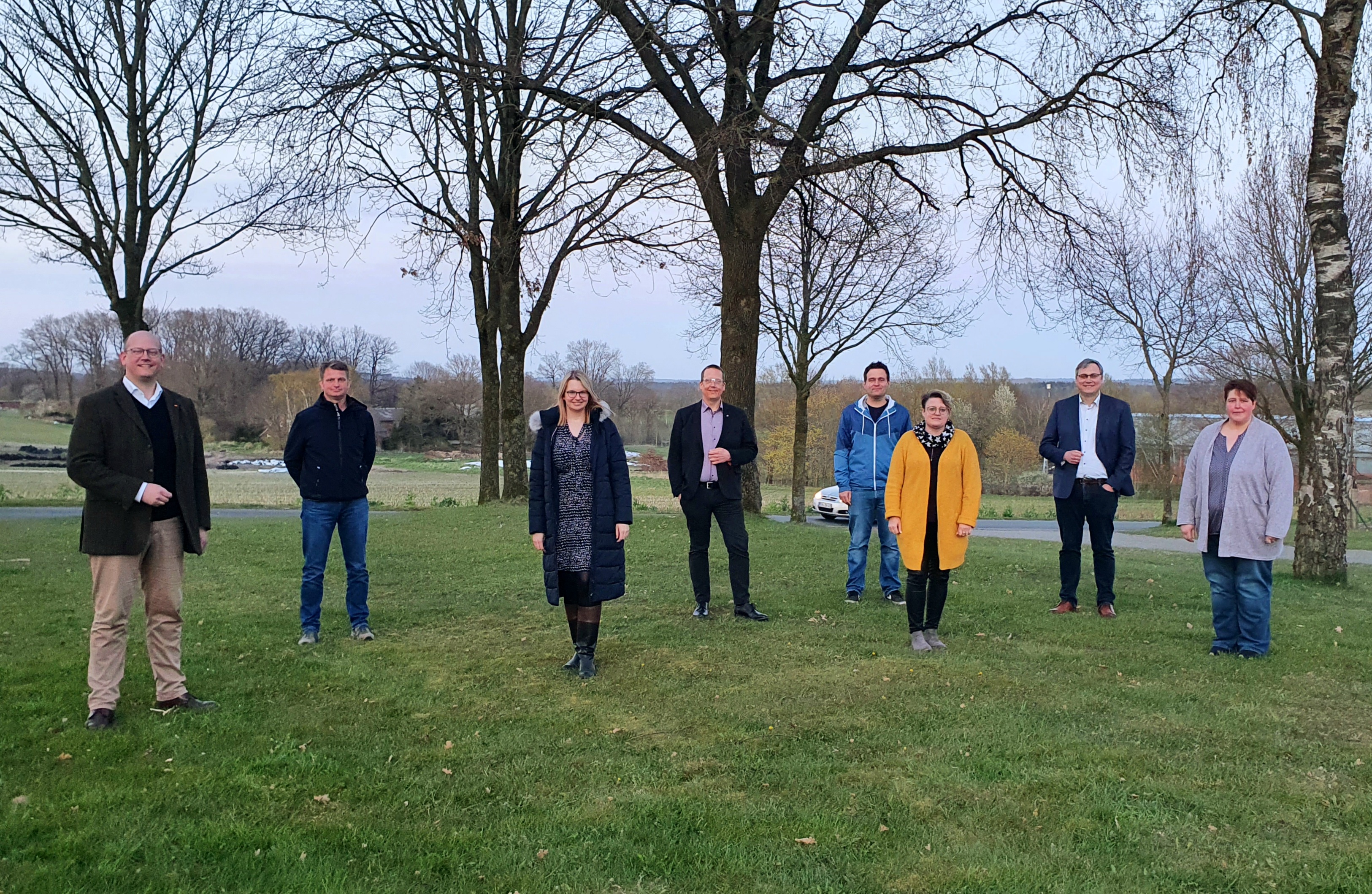 Von links nach rechts: Dr. Marco Mohrmann (CDU-Kreisvorsitzender), Marius Roggenkamp, Svenja Frerichs, Marco Noetzelmann, Tobias Brandt, Nicole Hadeler, Marco Prietz (Landratskandidat), Meike Riggers Von links nach rechts: Dr. Marco Mohrmann (CDU-Kreisvorsitzender), Marius Roggenkamp, Svenja Frerichs, Marco Noetzelmann, Tobias Brandt, Nicole Hadeler, Marco Prietz (Landratskandidat), Meike Riggers